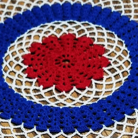 Vintage Style New Hand Crafted 4-Way Circle, Red, White, & Blue 20" Doily - Picture 2 of 3